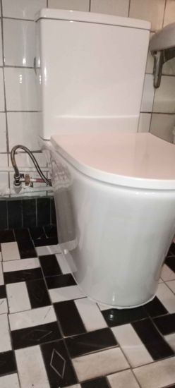 Установлен новый сливной механизм, заменены прокладки, устранены протечки, проверена герметичность соединений, отрегулирован уровень воды, обновлены крепления, очищены поверхности.