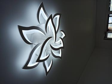 Монтаж и подключение настенно-потолочного светильника