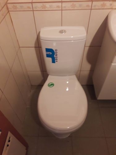 Установлено новое сантехническое оборудование, подключено к водопроводу и канализации, проверена герметичность соединений, произведена регулировка сливного механизма, выполнена уборка рабочего места.