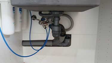 Установка столешницы HPL Еврозапил столешницы из HPL/Массива Демонтаж столешницы из HPL без сохранения