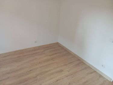 Монтаж пластикового плинтуса