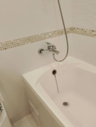 Установка смесителя (на готовые коммуникации)