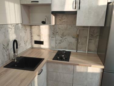 Установка стеновой панели МДФ/ДСП Выпил одного отверстия/углубления/присадка под петлю в материалах ДСП/Массив