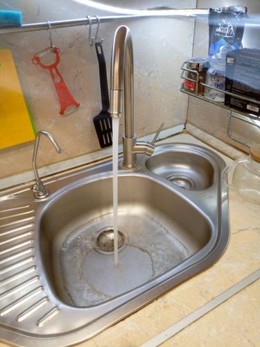 Замена и подключение смесителя