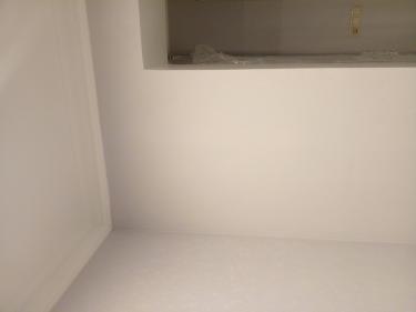 Монтаж потолочного полистрирол/пенополистирол плинтуса