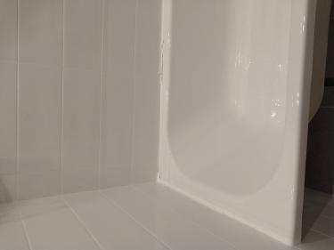 Герметизация ванны силиконом