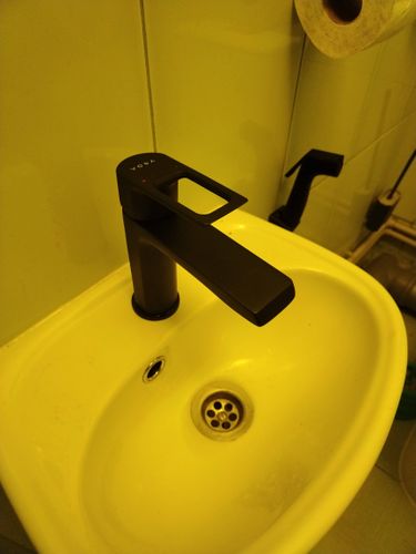 Установка гигиенического душа Демонтаж смесителя