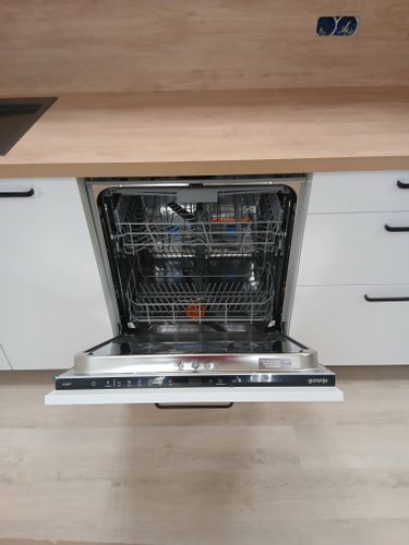 Установка и подключение крана и фильтра для питьевой воды Установка и подключение встроенной посудомоечной машины Установка и подключение встраиваемого холодильника