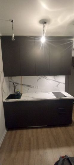 Навеска зеркала размером до 0,4 м2