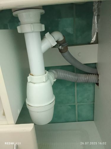 Установка отдельностоящей стиральной машины с подключением