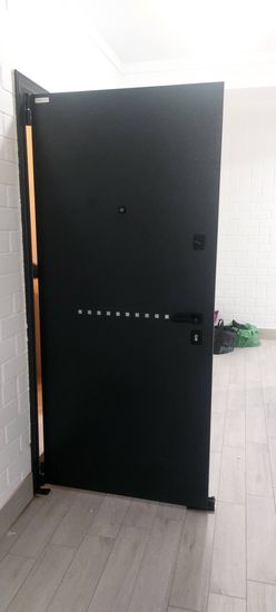 Установка входной двери весом до 95 кг