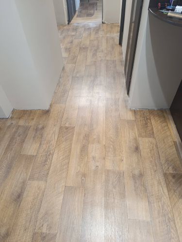 Демонтаж линолеума/ковролина, уложенного на клей