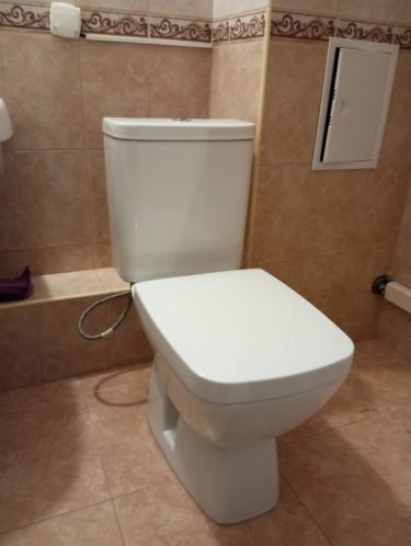 Установка напольного унитаза