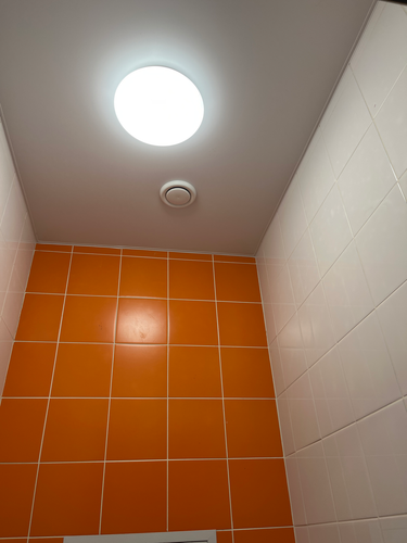 Установка люстры в сборке