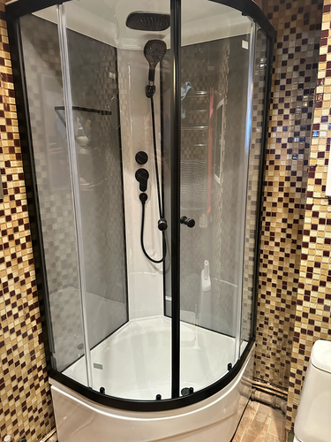 Установка душевой кабины шириной до 90 см