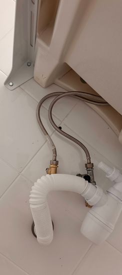 Установка смесителя (на готовые коммуникации)