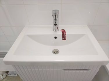 Установка подвесных аксессуаров Демонтаж раковины Демонтаж смесителя