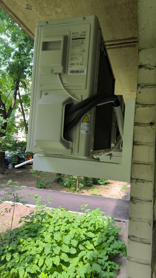 Установка сплит-системы мощностью охлаждения 7-9 kBTU