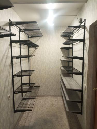 Выполнена замена старой лампы на новую, обеспечивающую яркое освещение в помещении. Установлено современное осветительное устройство, улучшившее видимость и комфорт.