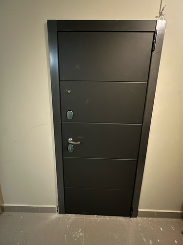 Установка входной двери весом до 95 кг