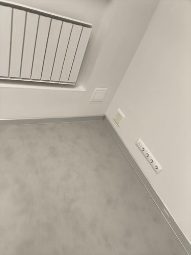 Монтаж пластикового плинтуса