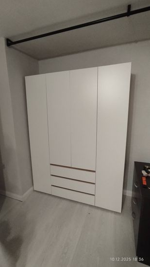 Сборка прихожей