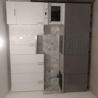 Сборка и установка проектной кухни под ключ Установка столешницы