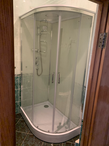 Установка душевой кабины шириной до 90 см