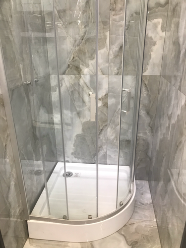 Установка душевой кабины шириной до 90 см