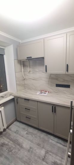 Сборка и установка каркаса колонны Выпил одного отверстия/углубления/присадка под петлю в материалах ДСП/Массив Установка стеновой панели МДФ/ДСП