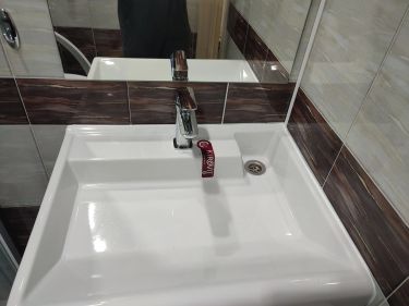Установка раковины на кронштейнах