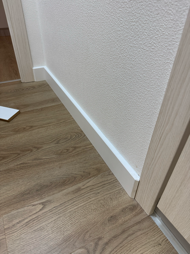 Монтаж деревянного/мдф плинтуса