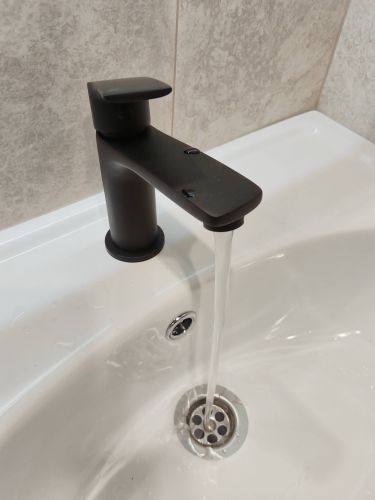 Установка комплекта: Тумба + Раковина + смеситель + зеркало