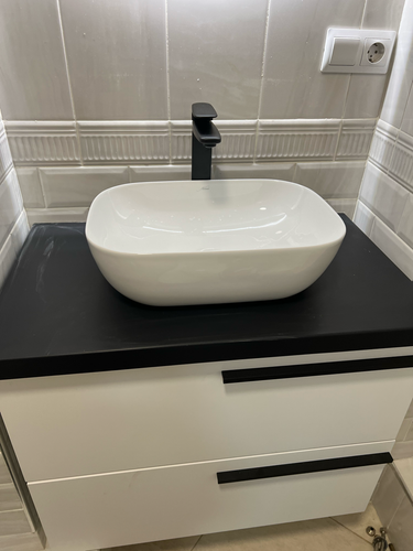 Установлен новый кран, обеспечивающий надежное функционирование системы. Проведена замена старого элемента, выполнена проверка герметичности и корректности работы.