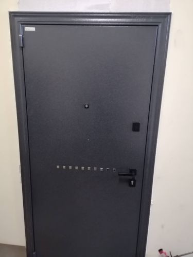 Установка входной двери весом до 95 кг