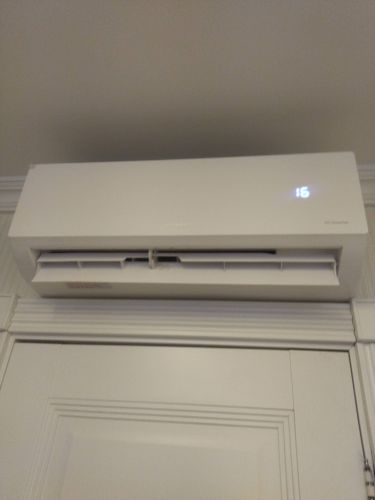 Проведена диагностика, устранены утечки, добавлен хладагент, проверена герметичность, восстановлена оптимальная работа устройства, обеспечено эффективное охлаждение.