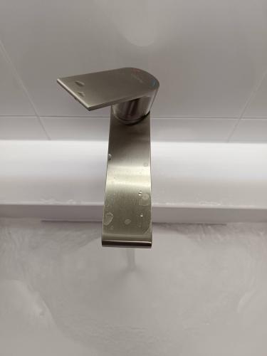 Установка отдельностоящей стиральной машины с подключением