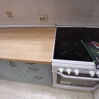 Установка столешницы ДСП Демонтаж столешницы из ДСП без сохранения Установка и подключение врезной мойки