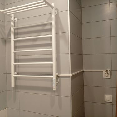 Монтаж электрического полотенцесушителя