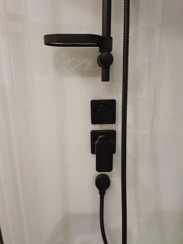 Установка душевой кабины шириной до 90 см