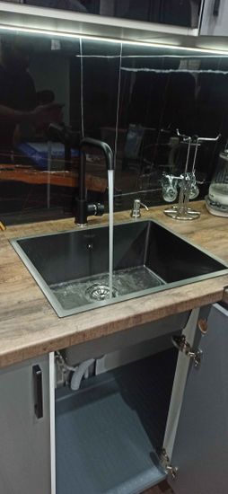 Установка смесителя (на готовые коммуникации)