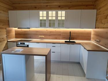 Установлена новая плита, подключены все коммуникации, проверена работоспособность, проведена настройка оборудования, выполнена чистовая отделка, убран мусор.