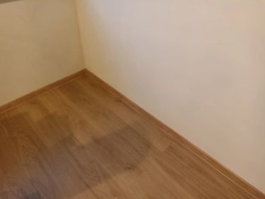 Монтаж пластикового плинтуса