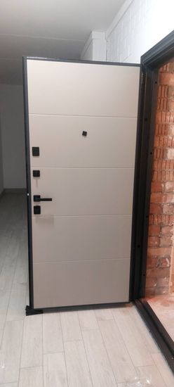 Установка входной двери весом до 95 кг