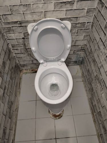 Установка напольного унитаза