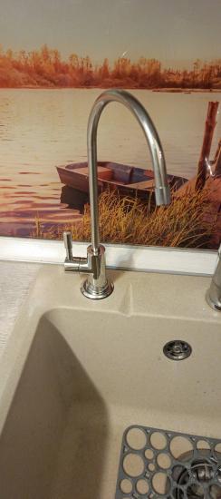 Установка проточного фильтра под мойку