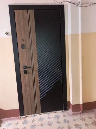 Демонтаж металлической двери с сохранением дверного  блока