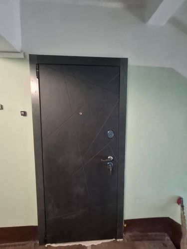 Установка входной двери весом до 95 кг