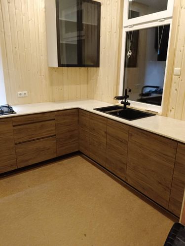 Шлифовка каменной столешницы Установка и подключение встраиваемого холодильника Демонтаж встроенного холодильника с сохранением