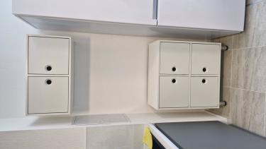 Установка ножек Навеска стеллажа на стену Сборка и установка стеллажа: от 1 до 3-х секций включительно